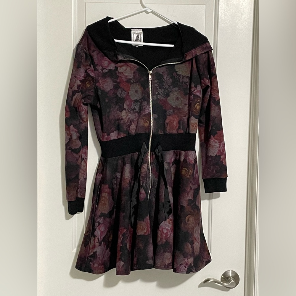 BLACKBIRD STUDIOS lightweight jacket.  Size S. Lots of stretch.